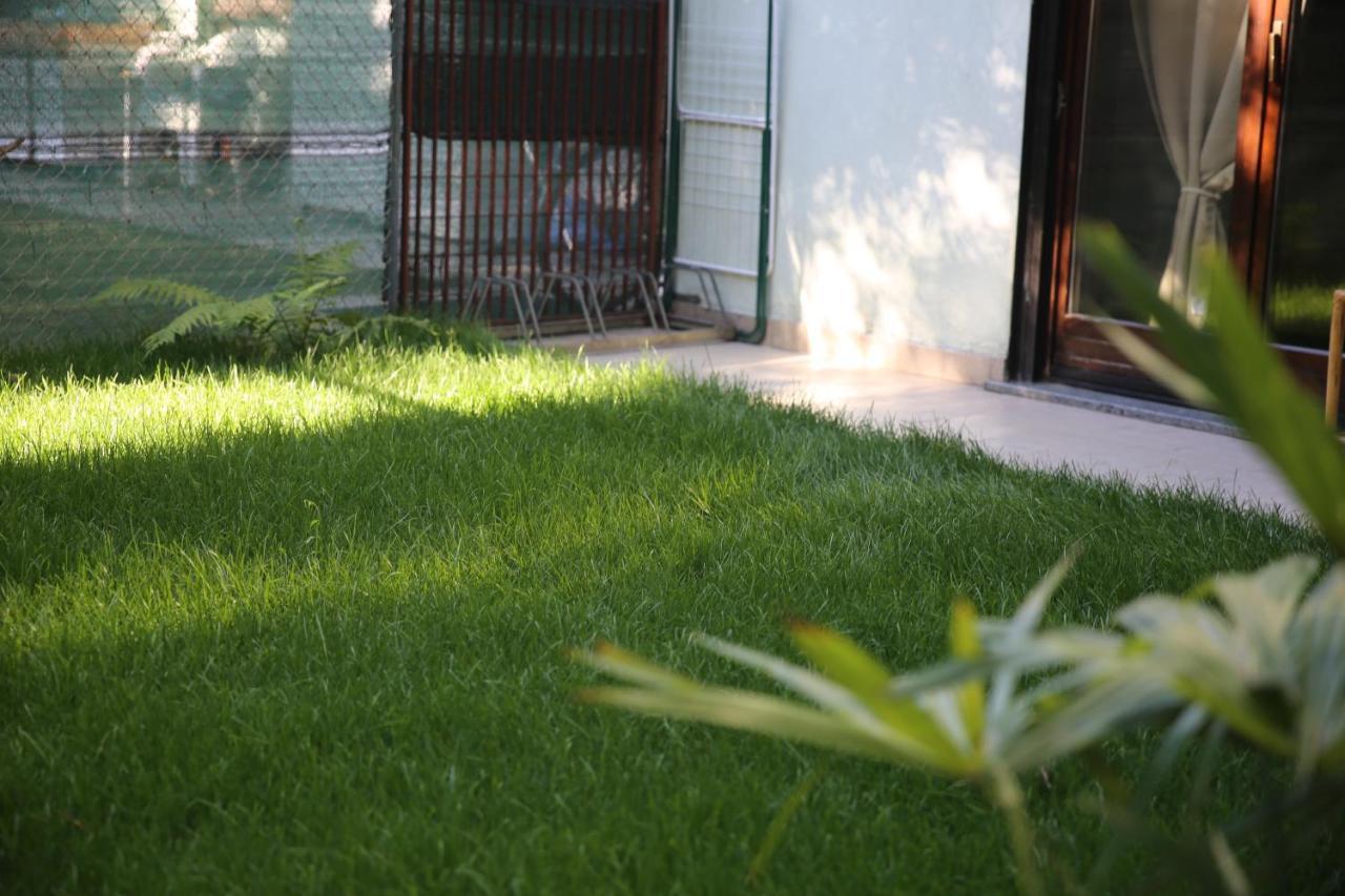 Holiday Residence With Private Garden Εξωτερικό φωτογραφία