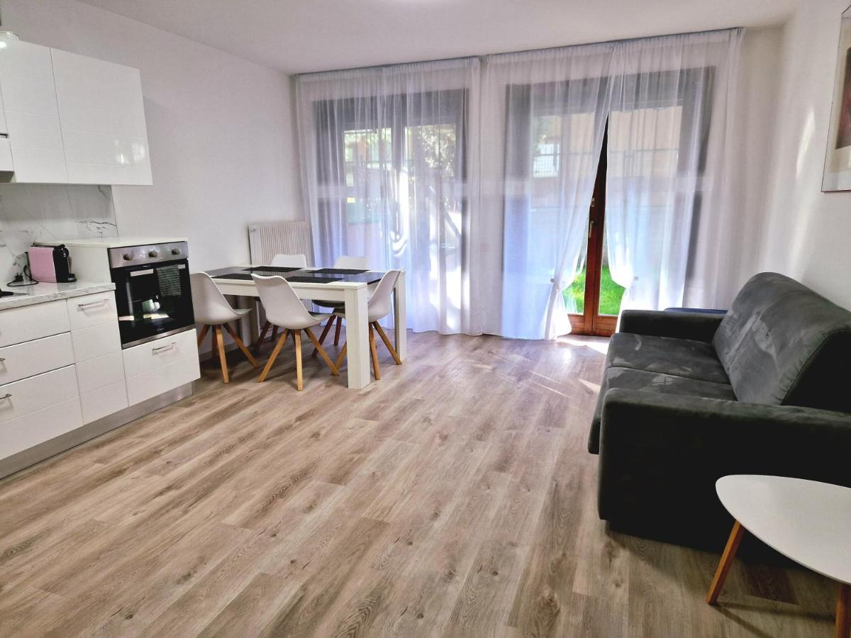 Holiday Residence With Private Garden Εξωτερικό φωτογραφία